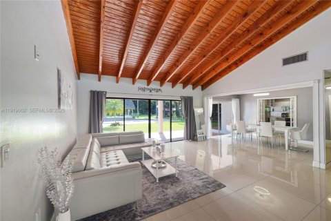 Купить виллу или дом в Хомстед, Флорида 4 спальни, 252.14м2, № 1984369 - фото 5