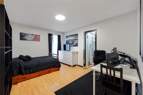 Купить виллу или дом в Хомстед, Флорида 4 спальни, 252.14м2, № 1984369 - фото 25