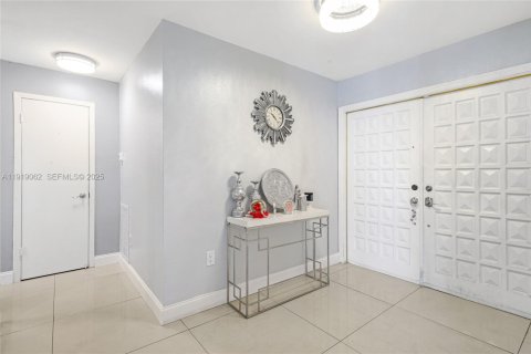 Купить виллу или дом в Хомстед, Флорида 4 спальни, 252.14м2, № 1984369 - фото 22