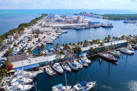 Land in Key West, Florida № 103165 - photo 1