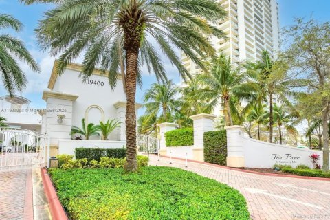 Снять в аренду кондоминиум в Авентура, Флорида 3 спальни, 143.44м2, № 1963872 - фото 26