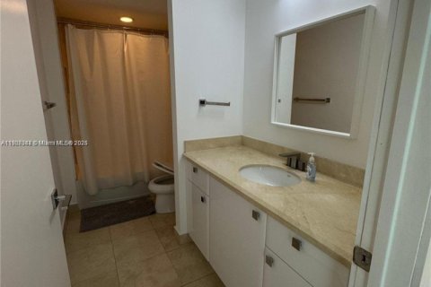 Снять в аренду кондоминиум в Авентура, Флорида 3 спальни, 143.44м2, № 1963872 - фото 21