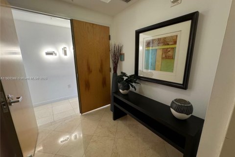 Снять в аренду кондоминиум в Авентура, Флорида 3 спальни, 143.44м2, № 1963872 - фото 9