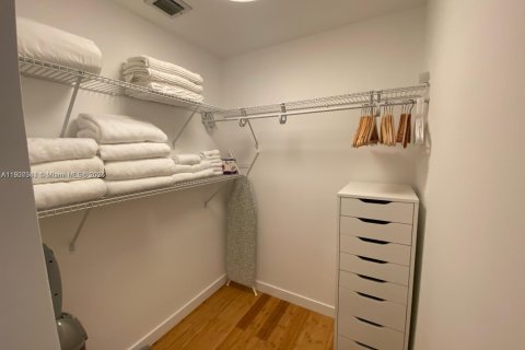 Снять в аренду кондоминиум в Авентура, Флорида 3 спальни, 143.44м2, № 1963872 - фото 16