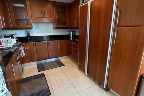 Снять в аренду кондоминиум в Авентура, Флорида 3 спальни, 143.44м2, № 1963872 - фото 8