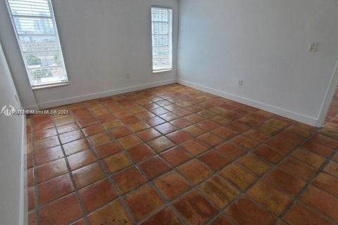 Condo in Miami Beach, Florida, 1 bedroom  № 1668875 - photo 11