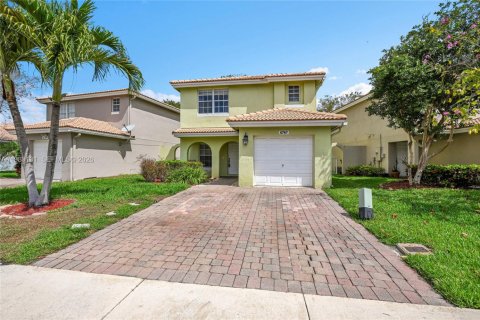 House in West Palm Beach, Florida 3 bedrooms, 155.24 sq.m. № 2056362 - photo 2