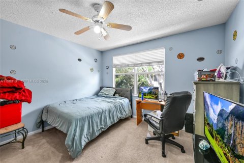 House in West Palm Beach, Florida 3 bedrooms, 155.24 sq.m. № 2056362 - photo 15