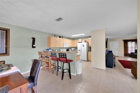 House in West Palm Beach, Florida 3 bedrooms, 155.24 sq.m. № 2056362 - photo 10