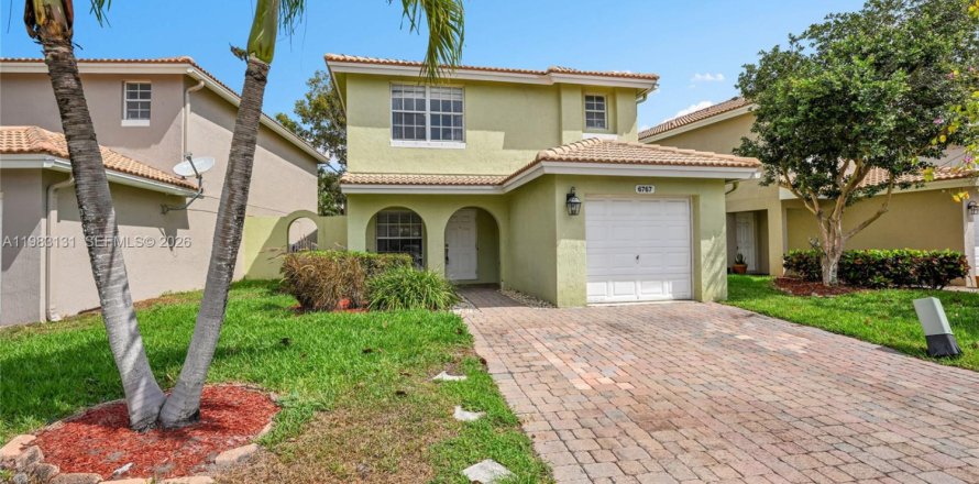 House in West Palm Beach, Florida 3 bedrooms, 155.24 sq.m. № 2056362