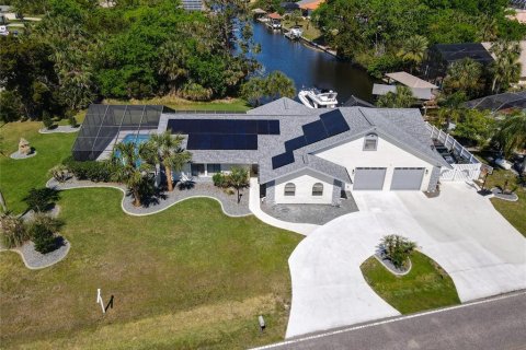 Casa en venta en Palm Coast, Florida, 5 dormitorios, 265.51 m2 № 1507819 - foto 4