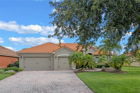 House in Kissimmee, Florida 3 bedrooms, 226.87 sq.m. № 1768032 - photo 2