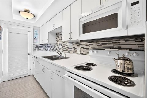 Copropriété à vendre à Punta Gorda, Floride: 2 chambres, 91.79 m2 № 2361598 - photo 4