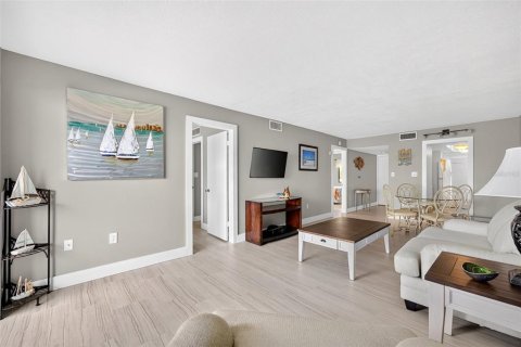Copropriété à vendre à Punta Gorda, Floride: 2 chambres, 91.79 m2 № 2361598 - photo 13