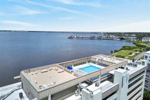 Copropriété à vendre à Punta Gorda, Floride: 2 chambres, 91.79 m2 № 2361598 - photo 28