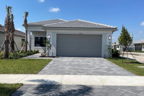 House in Port St. Lucie, Florida 3 bedrooms, 209.4 sq.m. № 2174175