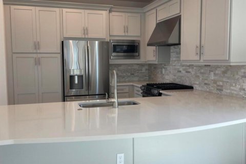 House in Port St. Lucie, Florida 3 bedrooms, 209.4 sq.m. № 2174175 - photo 2