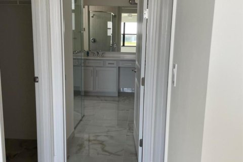 House in Port St. Lucie, Florida 3 bedrooms, 209.4 sq.m. № 2174175 - photo 15