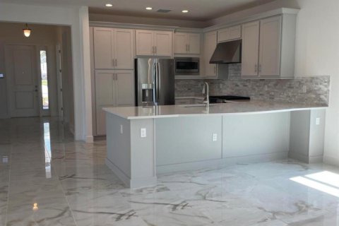 House in Port St. Lucie, Florida 3 bedrooms, 209.4 sq.m. № 2174175 - photo 4