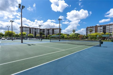 Condominio en venta en Pembroke Pines, Florida, 2 dormitorios, 91.04 m2 № 1688785 - foto 22