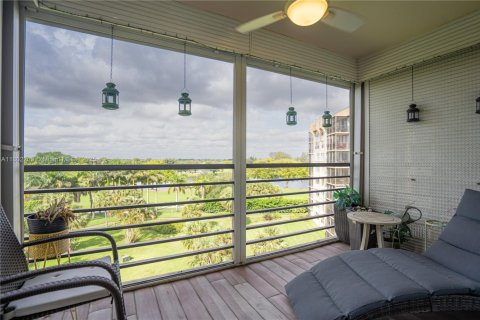 Condominio en venta en Pembroke Pines, Florida, 2 dormitorios, 91.04 m2 № 1688785 - foto 11