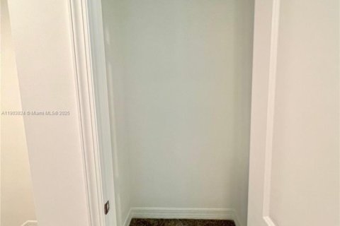 Townhouse in Plantation, Florida 3 bedrooms, 168.71 sq.m. № 1967807 - photo 17