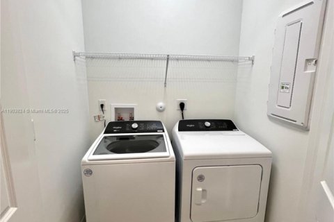 Townhouse in Plantation, Florida 3 bedrooms, 168.71 sq.m. № 1967807 - photo 26