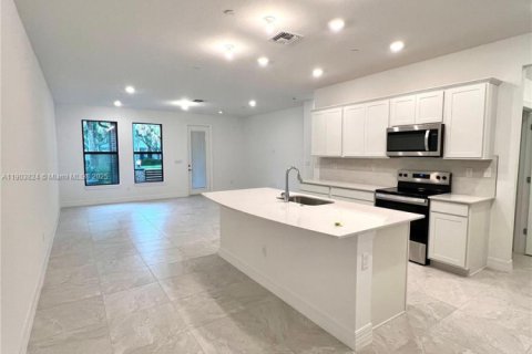 Townhouse in Plantation, Florida 3 bedrooms, 168.71 sq.m. № 1967807 - photo 4