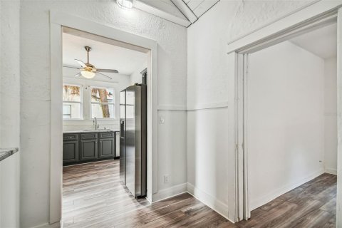 Снять в аренду виллу или дом в Тампа, Флорида 4 спальни, 134.62м2, № 2101733 - фото 7