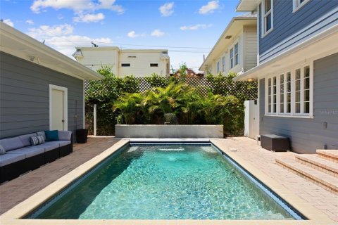 Villa ou maison à vendre à Tampa, Floride: 4 chambres, 245.63 m2 № 2221093 - photo 3