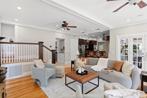 Villa ou maison à vendre à Tampa, Floride: 4 chambres, 245.63 m2 № 2221093 - photo 8