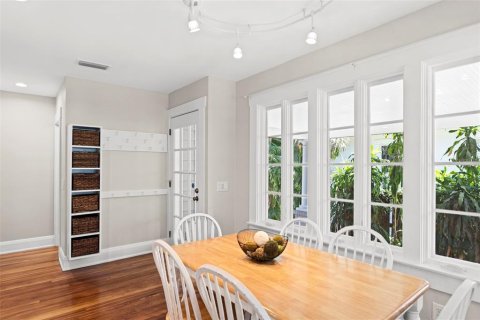 Villa ou maison à vendre à Tampa, Floride: 4 chambres, 245.63 m2 № 2221093 - photo 19