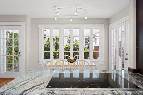 Villa ou maison à vendre à Tampa, Floride: 4 chambres, 245.63 m2 № 2221093 - photo 17