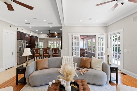 Villa ou maison à vendre à Tampa, Floride: 4 chambres, 245.63 m2 № 2221093 - photo 7