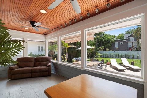 Villa ou maison à vendre à Tampa, Floride: 4 chambres, 245.63 m2 № 2221093 - photo 22
