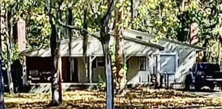 House in Jacksonville, Florida 4 bedrooms, 166.48 sq.m. № 843292