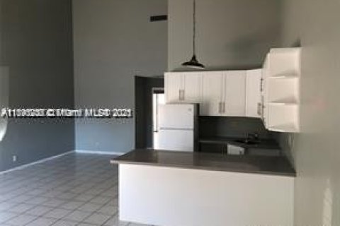 Townhouse in Lauderhill, Florida 2 bedrooms, 78.87 sq.m. № 1994943 - photo 2