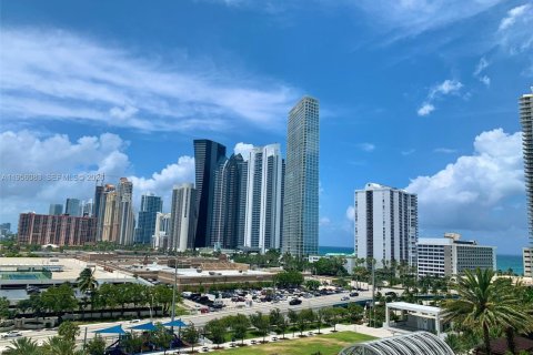 Condo à Sunny Isles Beach, Floride, 3 chambres  № 2153446