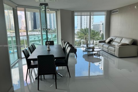 Copropriété à louer à Sunny Isles Beach, Floride: 3 chambres № 2153446 - photo 2