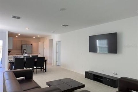 Casa en alquiler en Kissimmee, Florida, 3 dormitorios, 135.17 m2 № 1849389 - foto 14