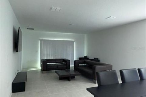 Casa en alquiler en Kissimmee, Florida, 3 dormitorios, 135.17 m2 № 1849389 - foto 15