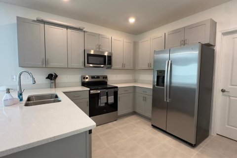 Casa en alquiler en Kissimmee, Florida, 3 dormitorios, 135.17 m2 № 1849389 - foto 18