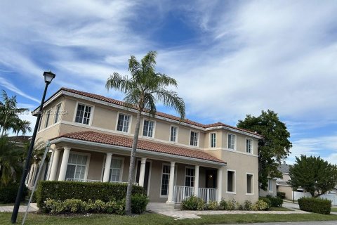 Купить виллу или дом в Хомстед, Флорида 3 спальни, 260.03м2, № 1984801 - фото 1