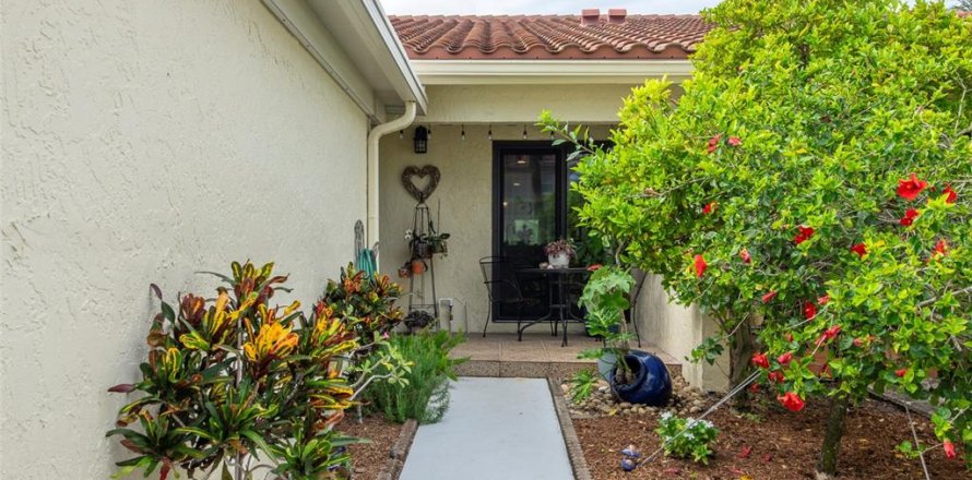 Villa ou maison à Largo, Floride 2 chambres, 130.06 m2 № 2207820