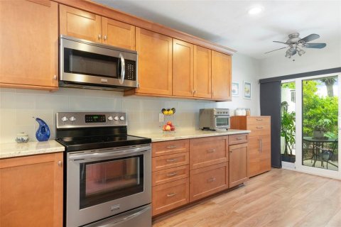 Villa ou maison à vendre à Largo, Floride: 2 chambres, 130.06 m2 № 2207820 - photo 14