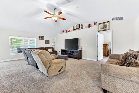 Casa en venta en Palm Bay, Florida, 3 dormitorios, 189.06 m2 № 2087494 - foto 5