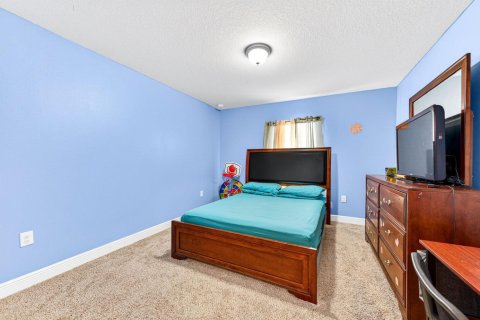 Casa en venta en Palm Bay, Florida, 3 dormitorios, 189.06 m2 № 2087494 - foto 13