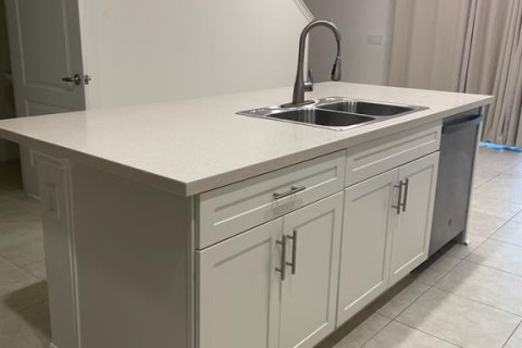 Adosado en alquiler en Parrish, Florida, 3 dormitorios, 202.34 m2 № 992884 - foto 15