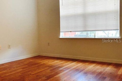Condo in Tampa, Florida, 2 bedrooms  № 1840643 - photo 6