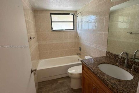 Снять в аренду кондоминиум в Уэст-Палм-Бич, Флорида 2 спальни, 83.98м2, № 1969638 - фото 17